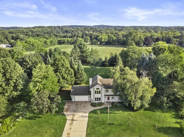 N74W28201 Trowbridge TRAIL, Hartland, WI 53029