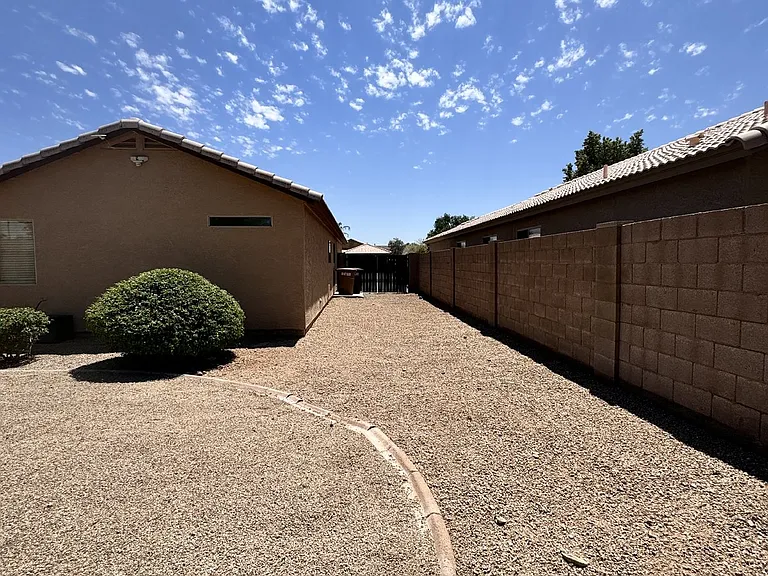 9138 W Ross Ave — Photo 28