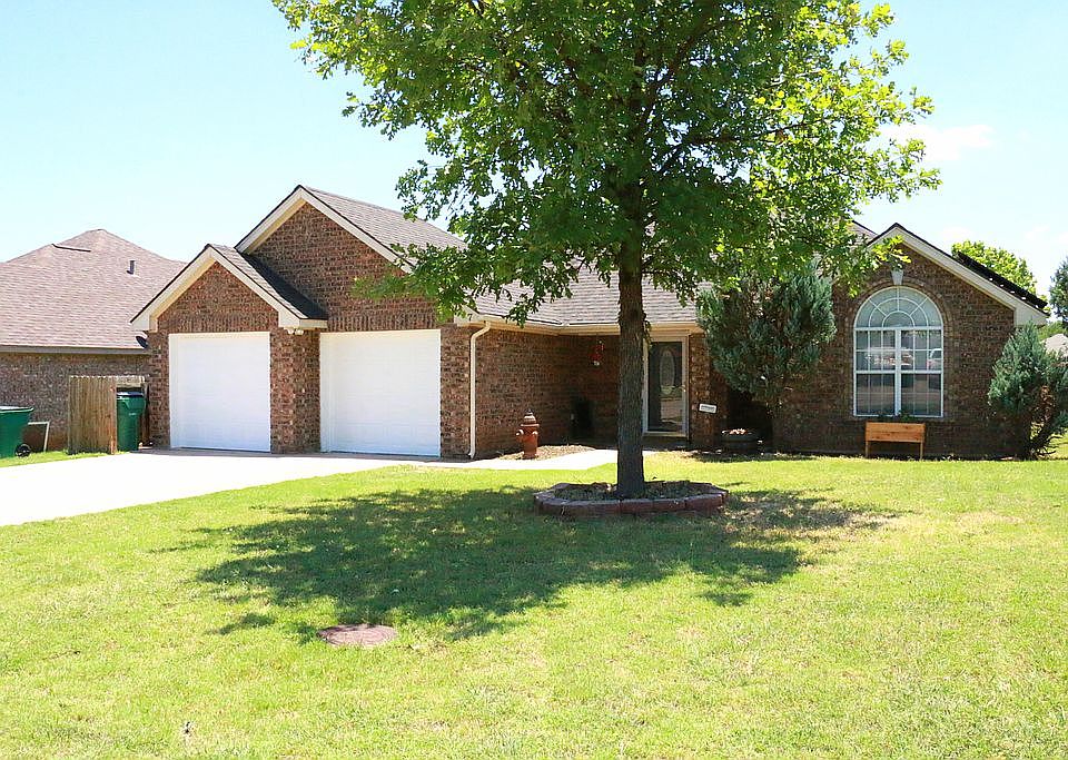1st image of 707 W Aldine Ct