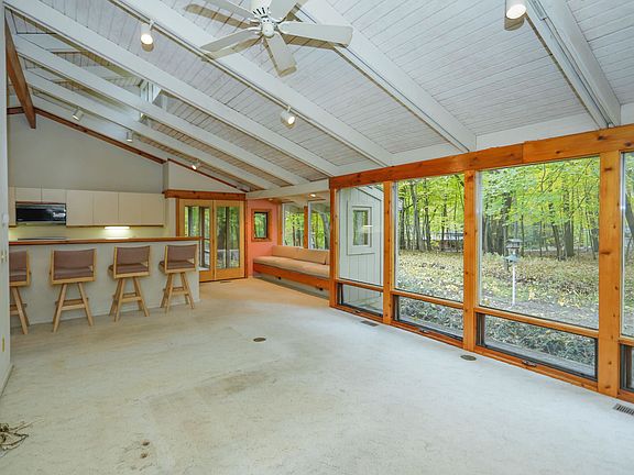 5th image of 6946 Willson Dr