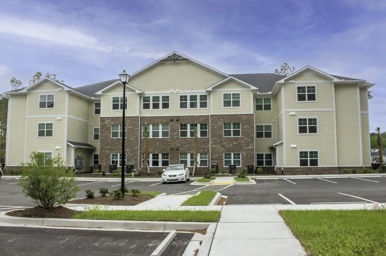 Waterford Pointe — Photo 4