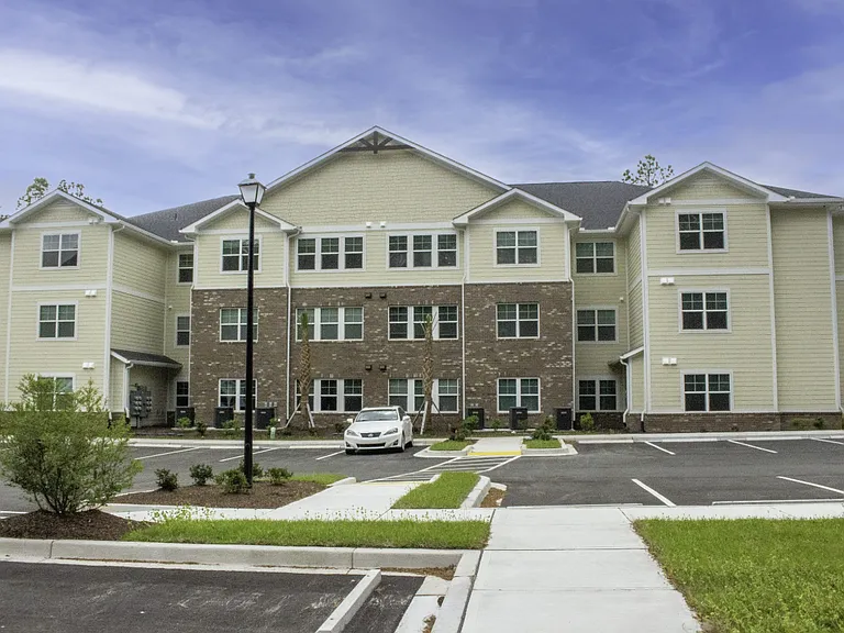 Waterford Pointe — Photo 4