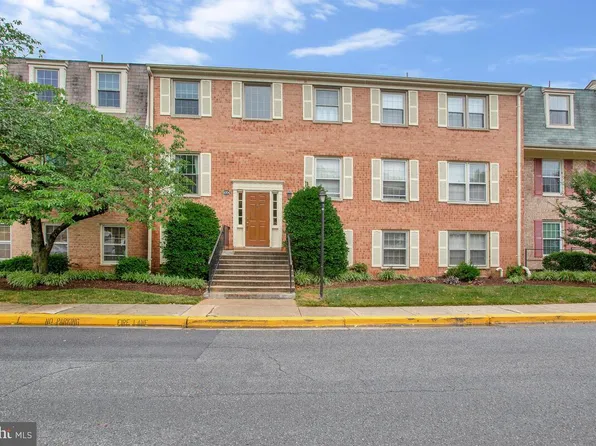6004 Westchester Park Dr APT 201, College Park, MD 20740