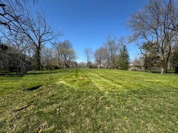 15460 Quivira Rd, Overland Park, KS 66221