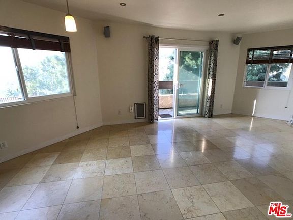 2nd image of 2700 Cahuenga Blvd E APT 3201