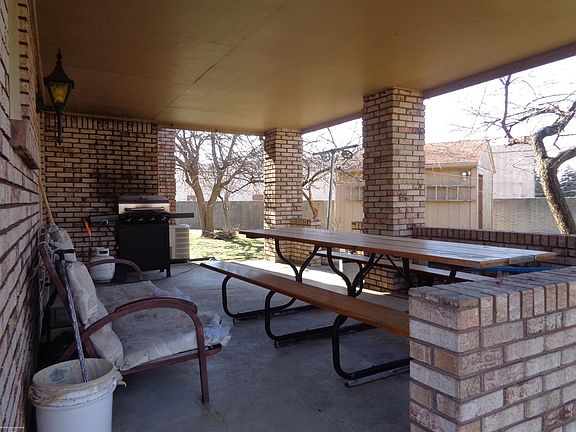 3rd image of 15315 Theresa Ct