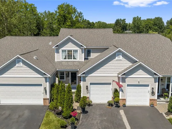 4165 Sandbar Ln, Liverpool, NY 13090