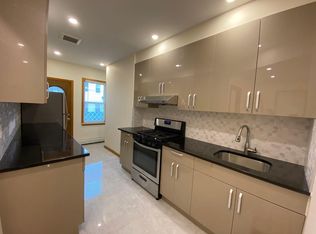 1952 67th St #1F, Brooklyn, NY 11204