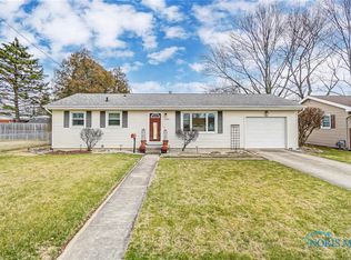 2015 Del Monte Dr, Findlay, OH 45840