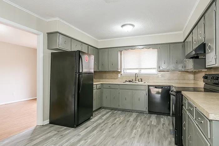 5425 Randolph Rd — Photo 9