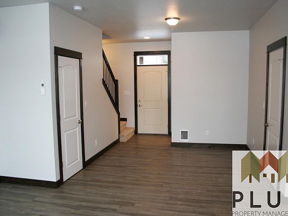 2nd image of 2312 Aspen Grv