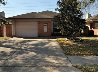 8619 Pool Creek Dr, Houston, TX 77095