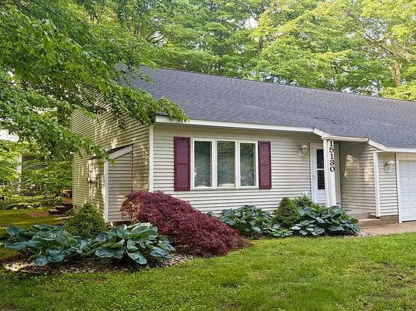 15130 Huckleberry Ct, Spring Lake, MI 49456
