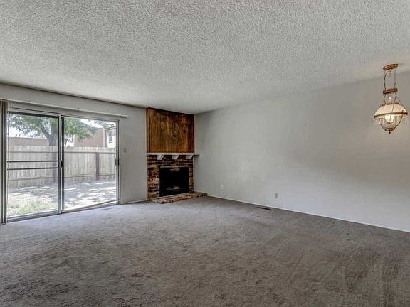3rd image of 255 E Lincoln Way