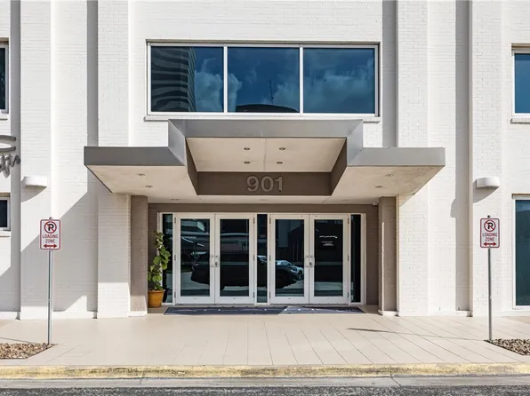 901 N Upper Broadway St APT 201, Corpus Christi, TX 78401