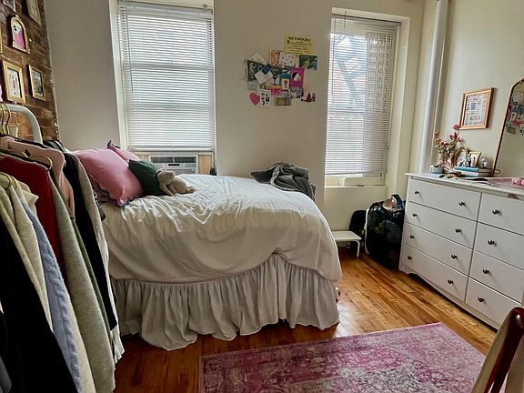 4th image of 521 E 12th St APT 6