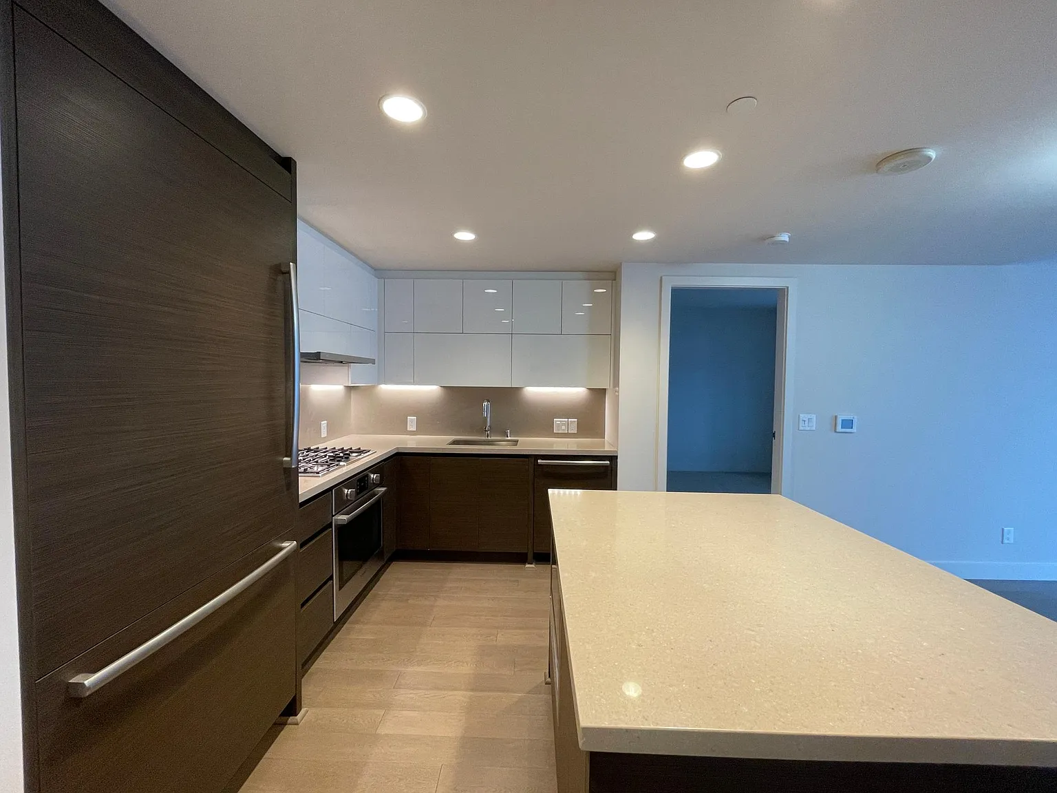 583 Battery St — Photo 4