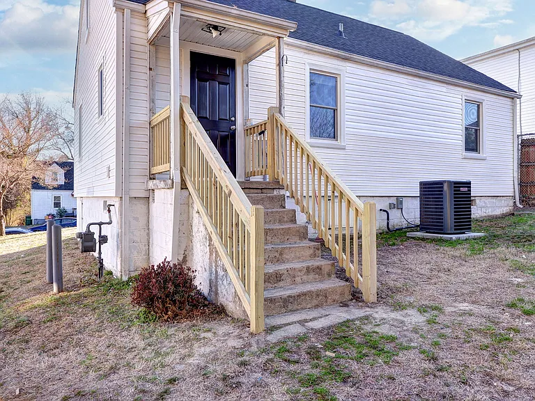 725 Jefferson Pl — Photo 21