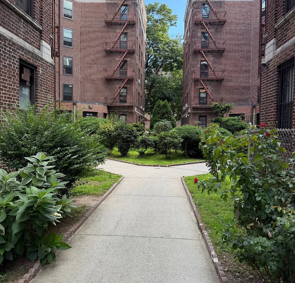 2 bed, 1.0 bath, $2,600 — Photo 1
