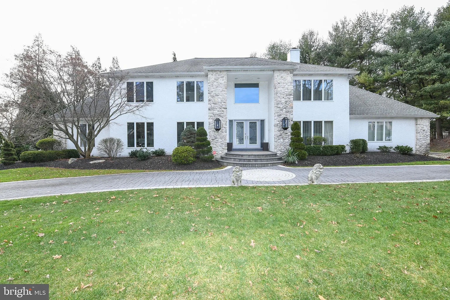 600 Longview Dr photo 1