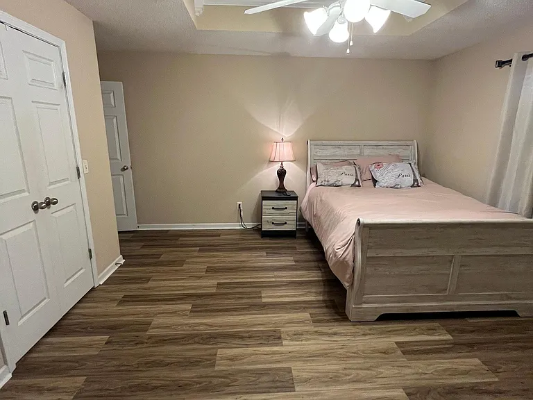 221 Primrose Dr — Photo 11