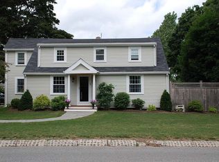 14 Rawson Ave, Newburyport, MA 01950