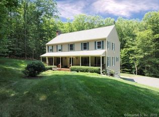 87 New Rd, Ridgefield, CT 06877