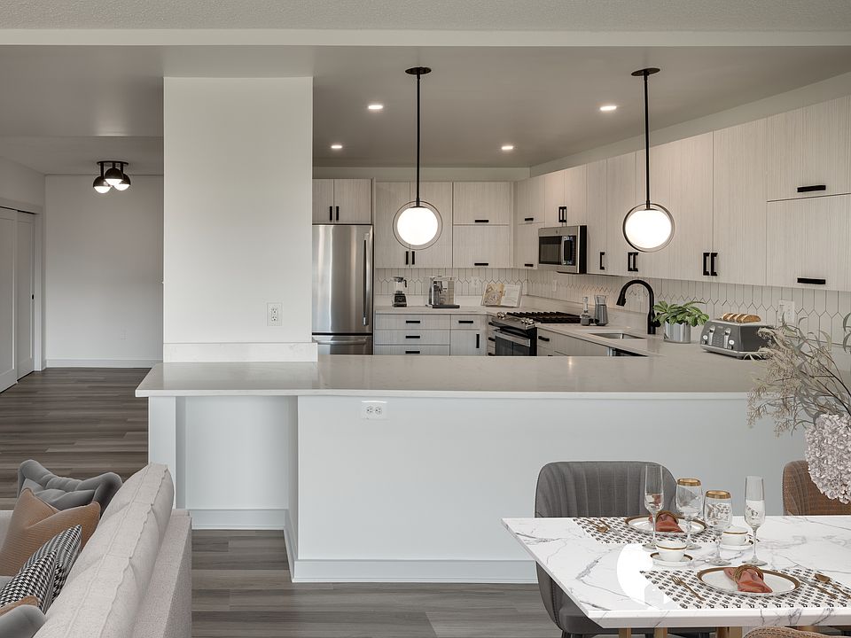 Premium Black Finish - Open design with elegant light fixtures