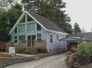 135 S Lagoon St, Rockaway Beach, OR