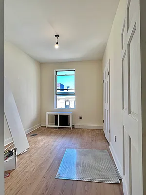 Rented by Compass | media 25