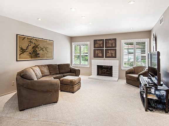 5th image of 146 Medea Creek Ln