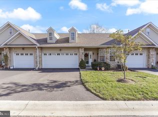 1575 Country Club Dr, Springfield, PA 19064