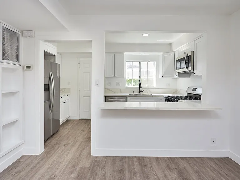 381 Waldo Ave #1 — Photo 5