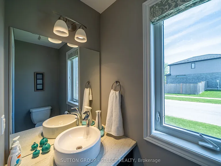 1825 Couldridge Way — Photo 23