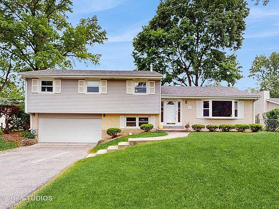 2nd image of 3S214 Ironwood Dr