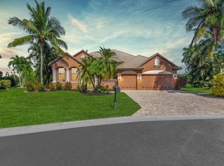 8844 Tropical Ct, Fort Myers, FL 33908