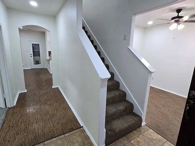 1207 Bellcrest Dr — Photo 8