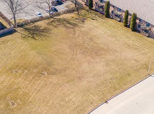 90 Stuth Ave #2, Milwaukee, WI 53227