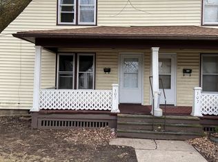 305 2nd Ave S, Clinton, IA 52732