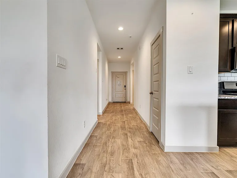 8003 Black Forest Ln — Photo 12