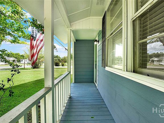 5th image of 146 Oleander Street