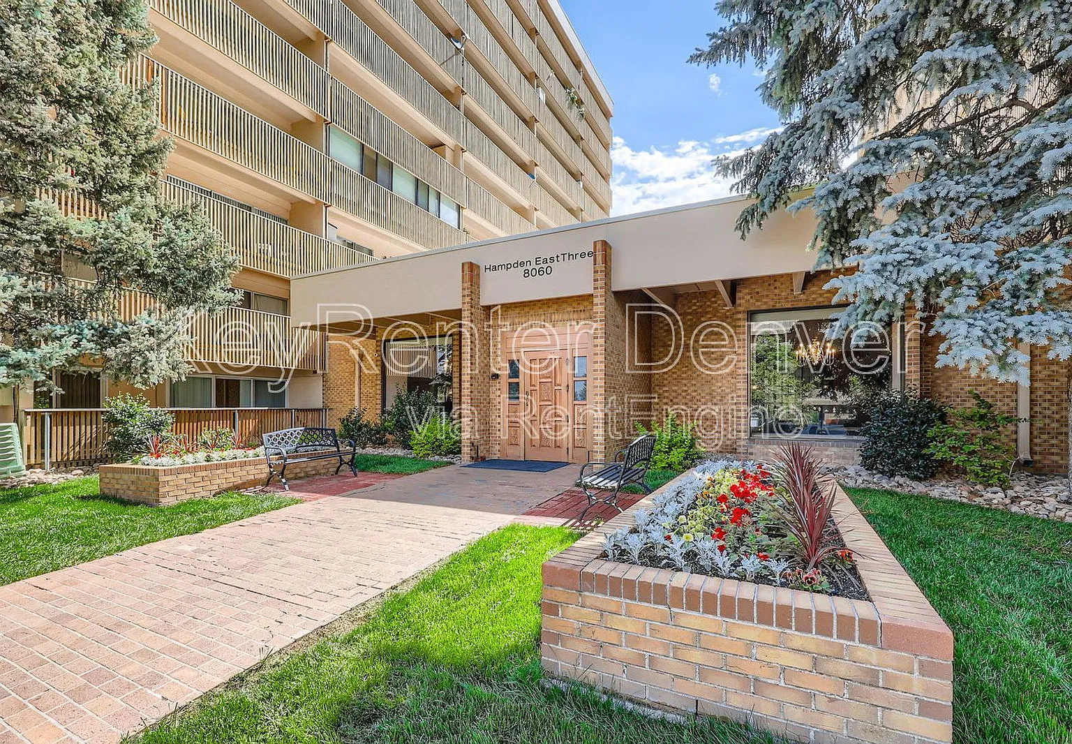1 bed, 1.0 bath, 735 sqft, $1,100 — Photo 2