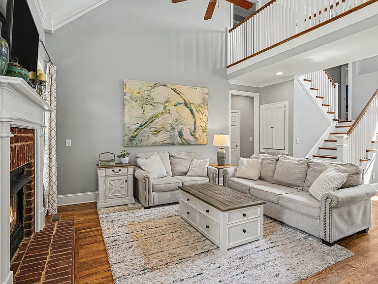 625 Palisades Ct — Photo 6