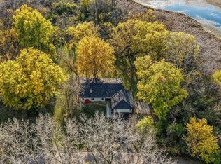 41W229 Colson Dr, St Charles, IL 60175