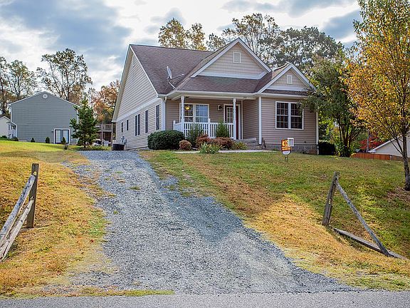 3rd image of 264 Todd Ln