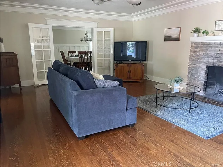 596 E Arrow Hwy — Photo 4