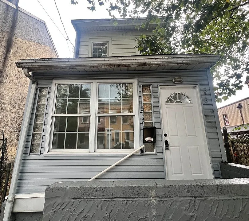 373 Saint Joes Ave