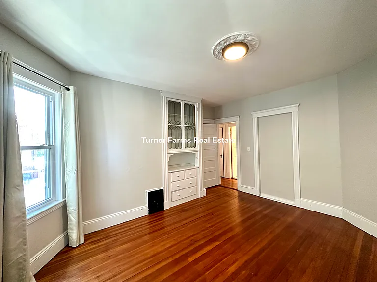 30 Roseclair St #2F — Photo 19