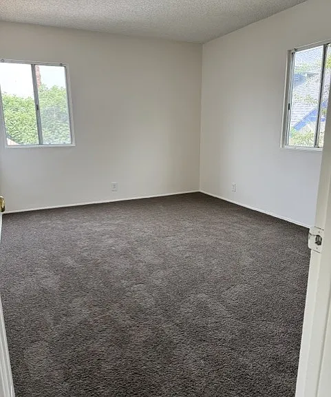130 N Ivy Ave #C — Photo 2