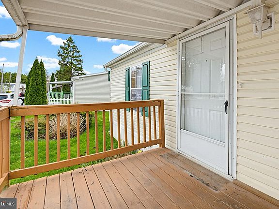 4th image of 22 Madge Dr